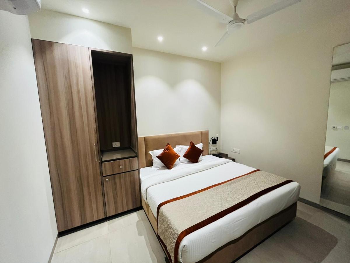 Hotel The Royal Vista Varanasi Eksteriør billede