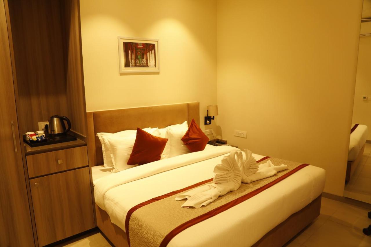 Hotel The Royal Vista Varanasi Eksteriør billede