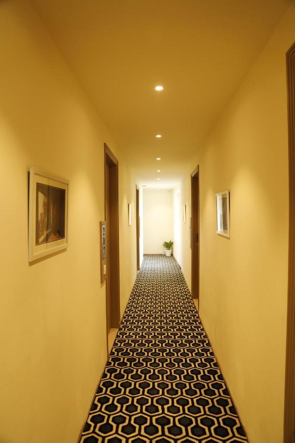 Hotel The Royal Vista Varanasi Eksteriør billede