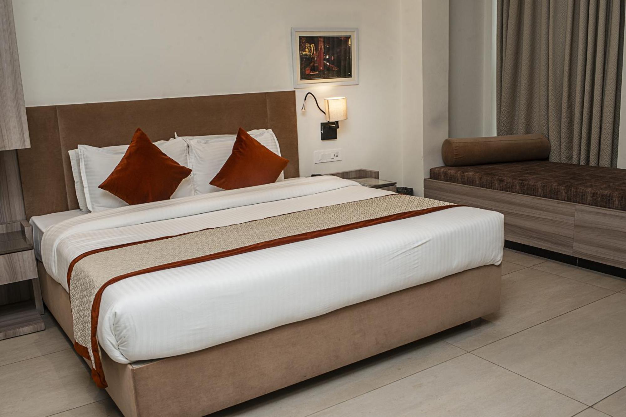Hotel The Royal Vista Varanasi Eksteriør billede